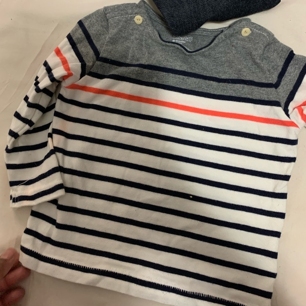 GAP BABY BOY TOP - EUC 12-18 months